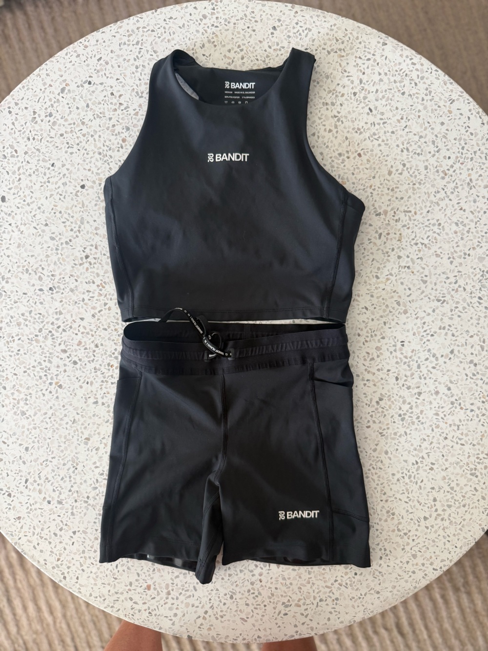 Bandit race crop & shorts black